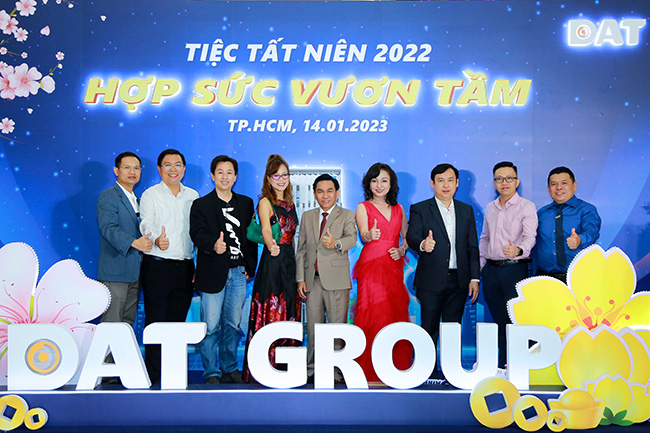 soi-dong-cung-tiec-tat-nien-2022-hop-suc-vuon-tam-dat-group-han-hoan-chao-don-nam-moi-h1