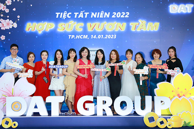 soi-dong-cung-tiec-tat-nien-2022-hop-suc-vuon-tam-dat-group-han-hoan-chao-don-nam-moi-h15