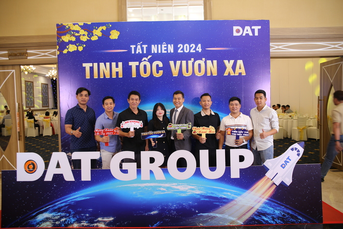 tiec-tat-nien-2024-tinh-toc-vuon-xa-–-mo-ra-hanh-trinh-ket-noi-vuon-minh-toa-sang-cho-dat-group-17