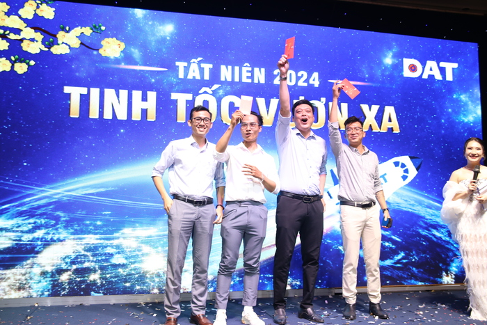 tiec-tat-nien-2024-tinh-toc-vuon-xa-–-mo-ra-hanh-trinh-ket-noi-vuon-minh-toa-sang-cho-dat-group-16