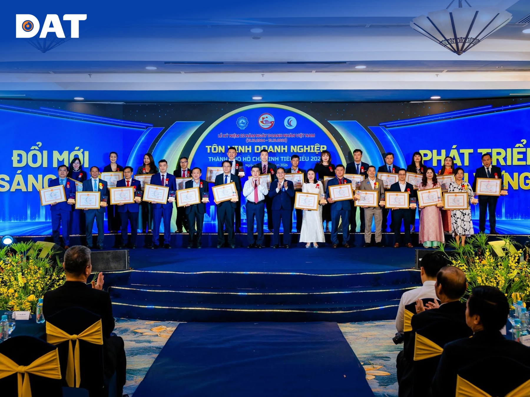 DAT Group và đại diện các doanh nghiệp tại chương trình vinh danh